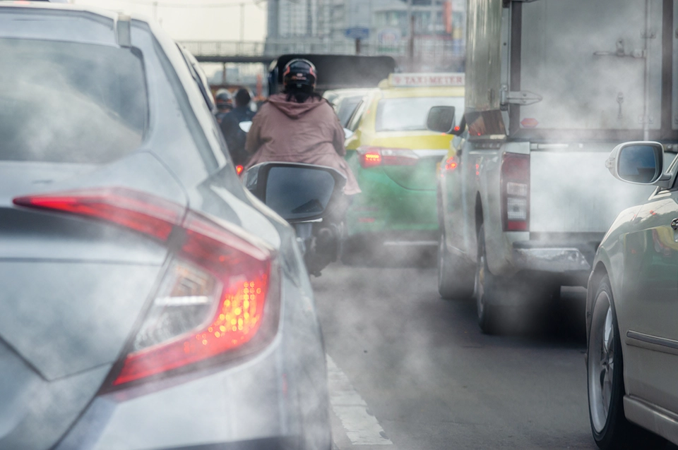 ¿Cómo puede ayudar a reducir la contaminación atmosférica?….Consejos para una conducción eficiente