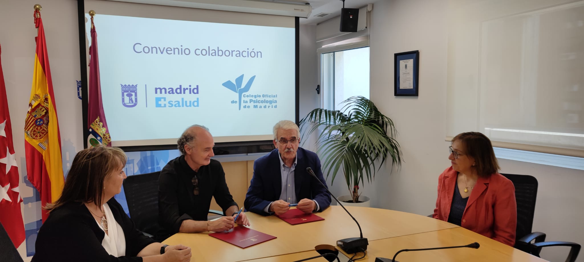 Firma del Convenio de colaboración entre el Colegio Oficial de la Psicología de Madrid y Madrid Salud para promocionar la salud mental y el bienestar psicológico