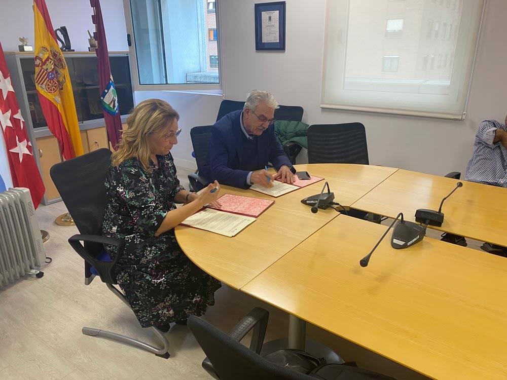 Madrid Salud firma con la Fundación Gil Gayarre un convenio de colaboración para realizar prácticas formativas laborales