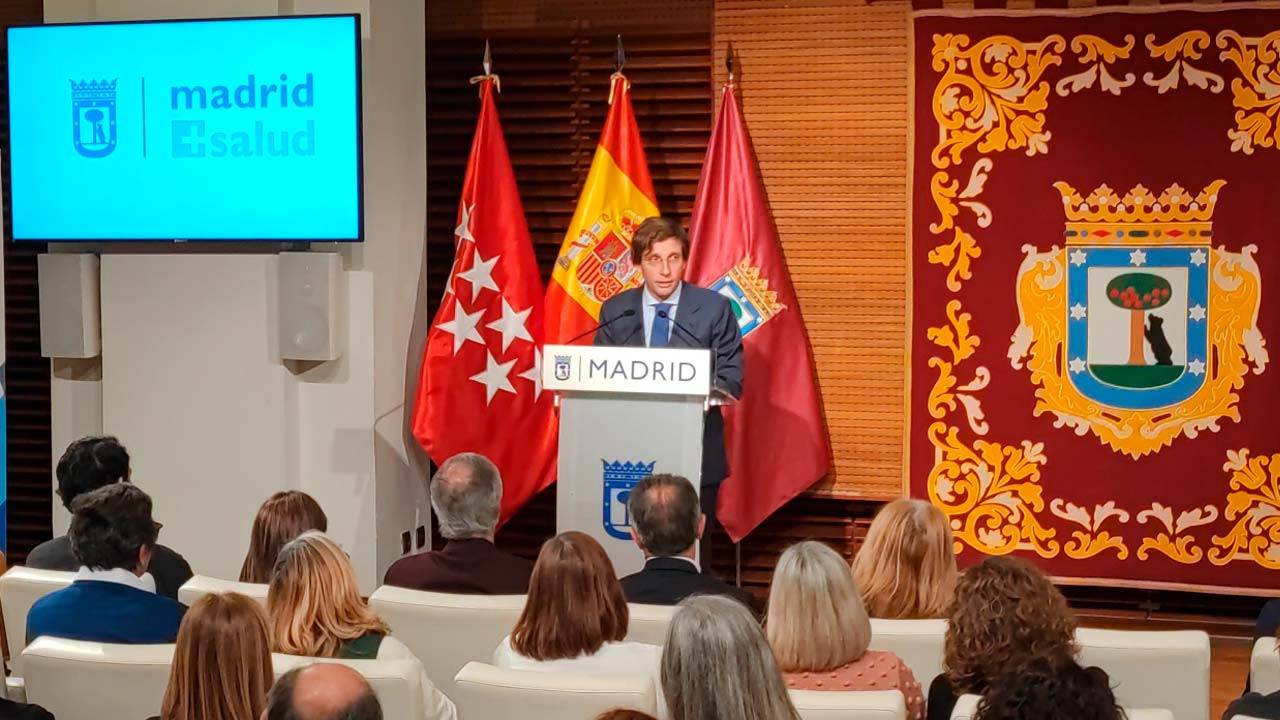 El alcalde hace balance de la labor de Madrid Salud en la última legislatura